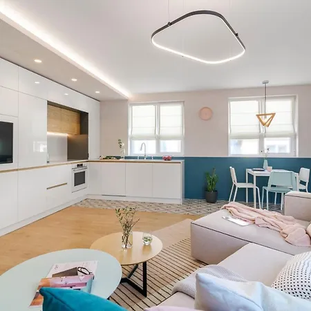 жасмин с частен гараж - Jasmin With Private Garage Апартаменти *