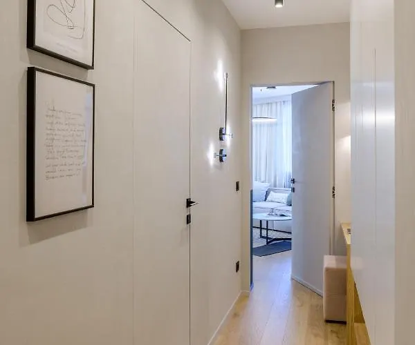 жасмин с частен гараж - Jasmin With Private Garage Apartment *